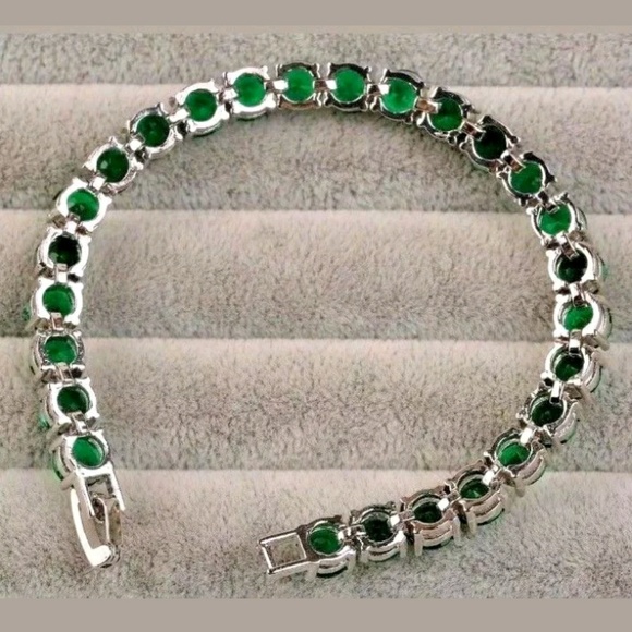Green Emerald Tennis Bracelet - 7" - Picture 5 of 6